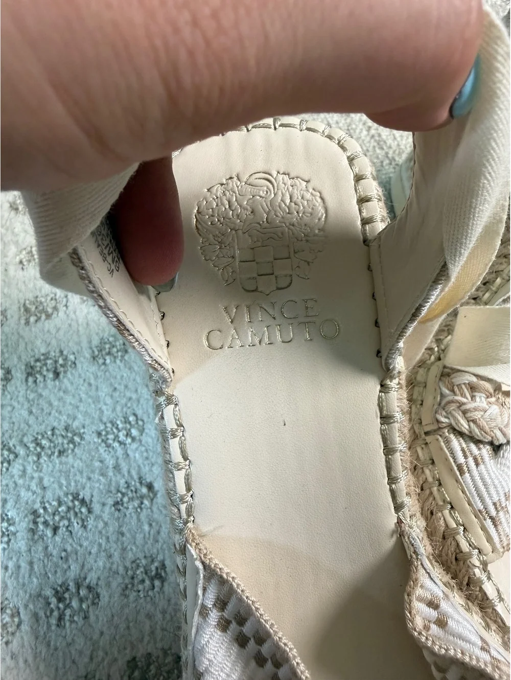 Vince Camuto Women's Beige and White Woven Espadrille Wedge Sandals Size 6
